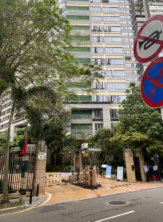 两家物业进驻同一小区,两家物业