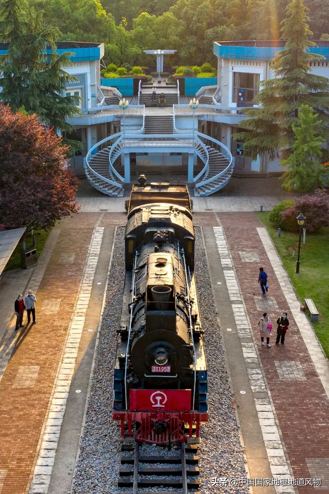 中南大学中南矿冶学院,中南是哪个大学