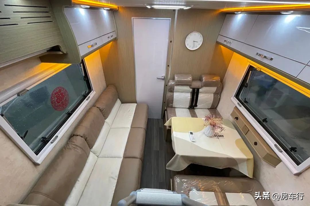 2022款五十铃轻卡房车,价格低大空间六座有哪款轻卡房车