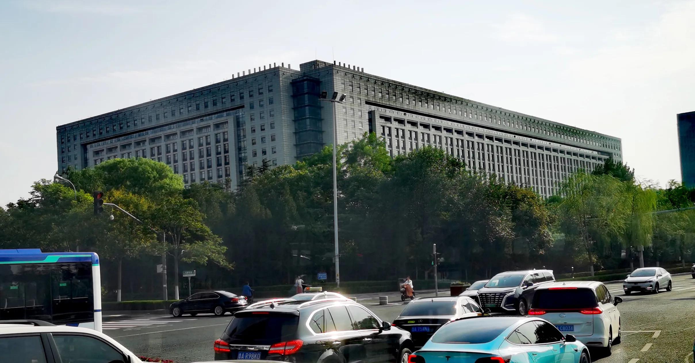 济南二环的楼,济南1700亿的楼