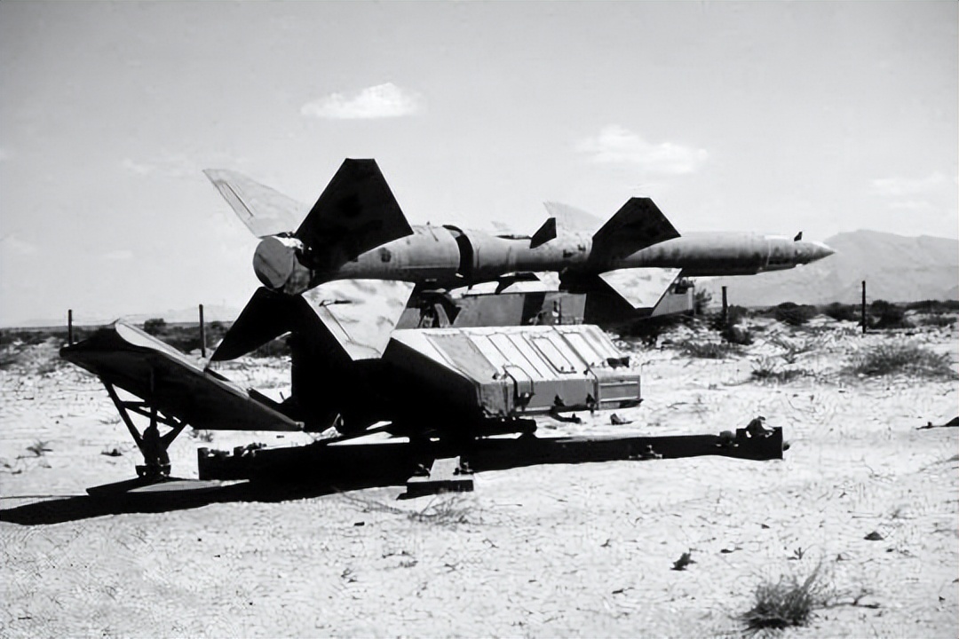 打u2全过程,第一次打下u2的部队