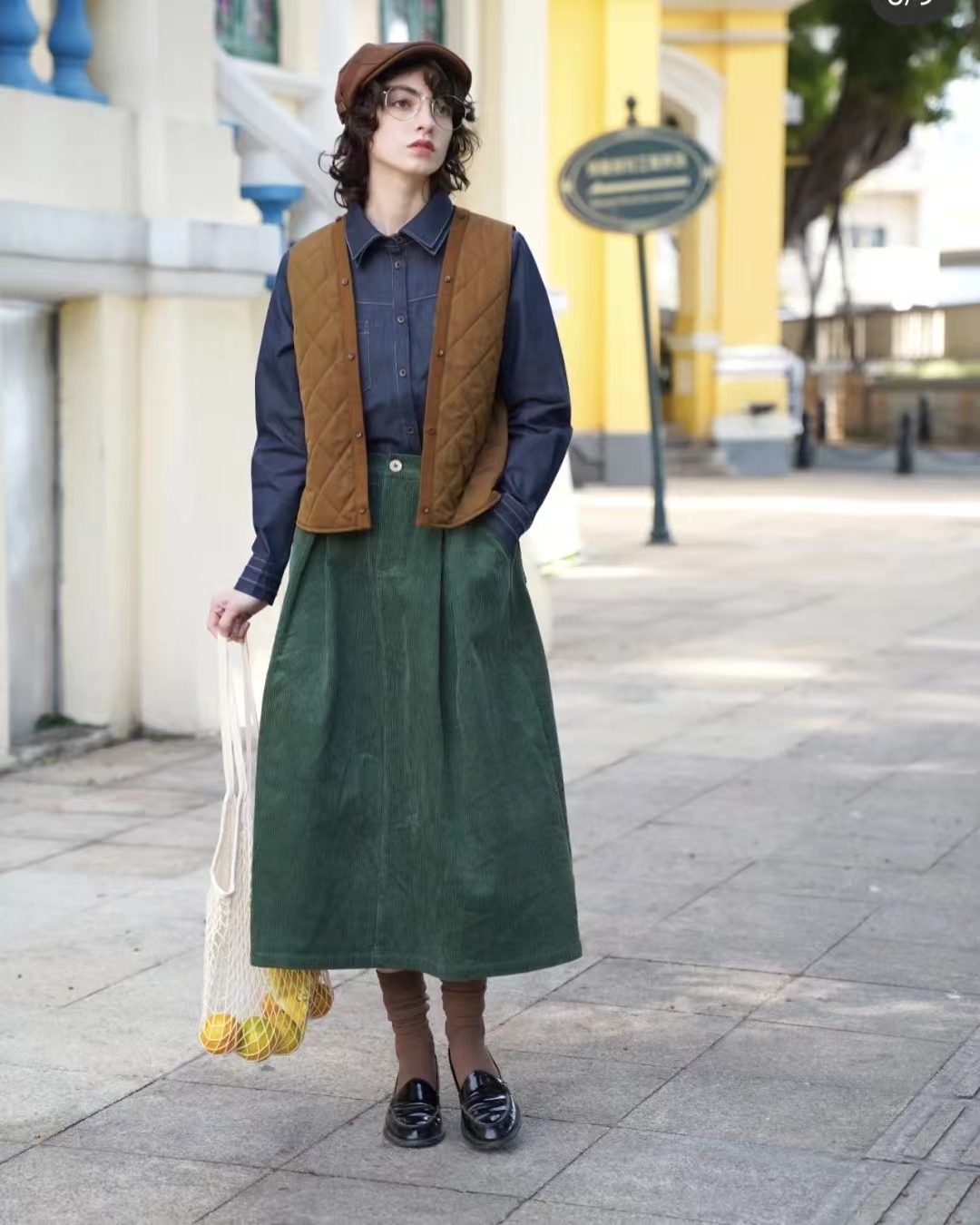 灯芯绒半身裙秋冬怎么搭配,灯芯绒碎花半身裙秋冬