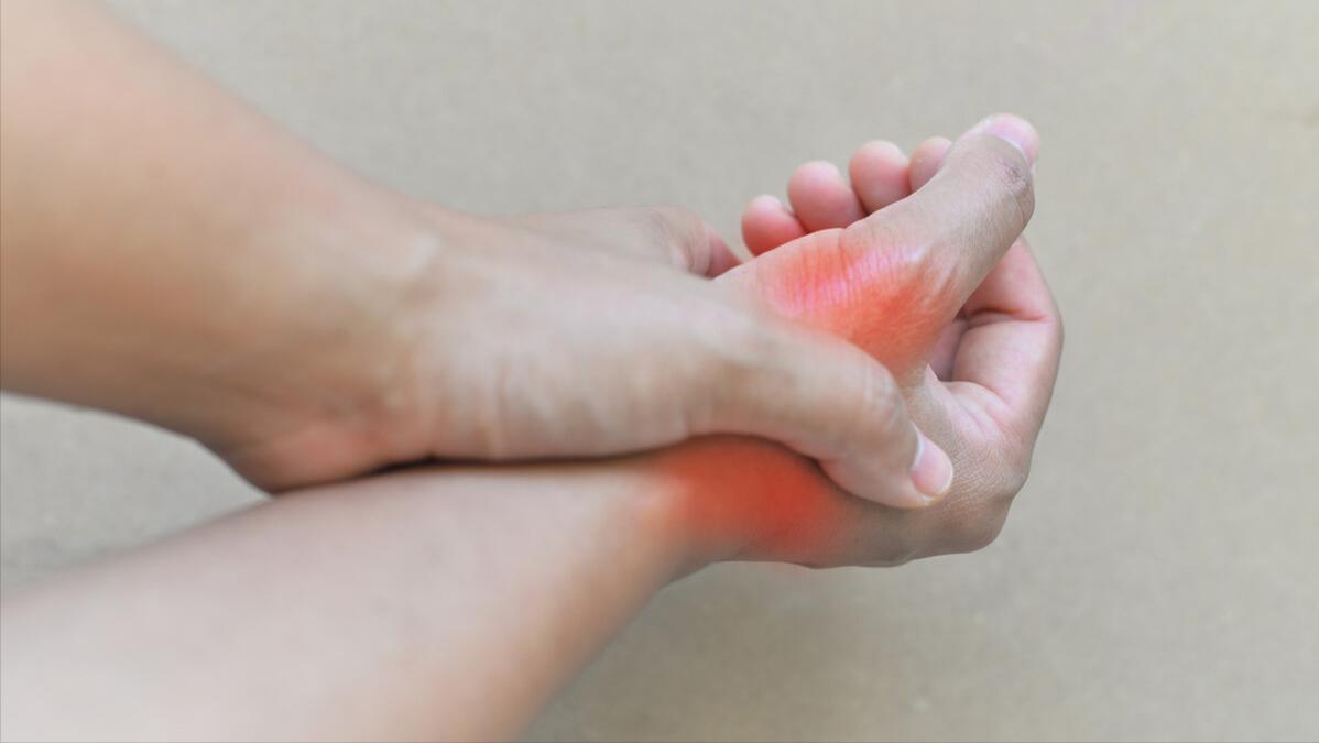 为什么高尿酸不建议吃非布司他,尿酸高伤害哪些内脏