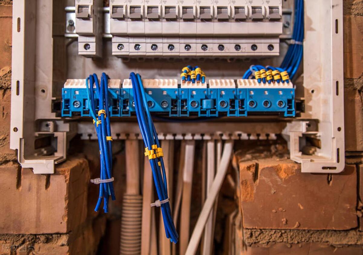 浣庡帇鐢靛伐瀹炴搷鑰冮,楂樺帇鐢靛伐瀹炴搷鏁欑▼