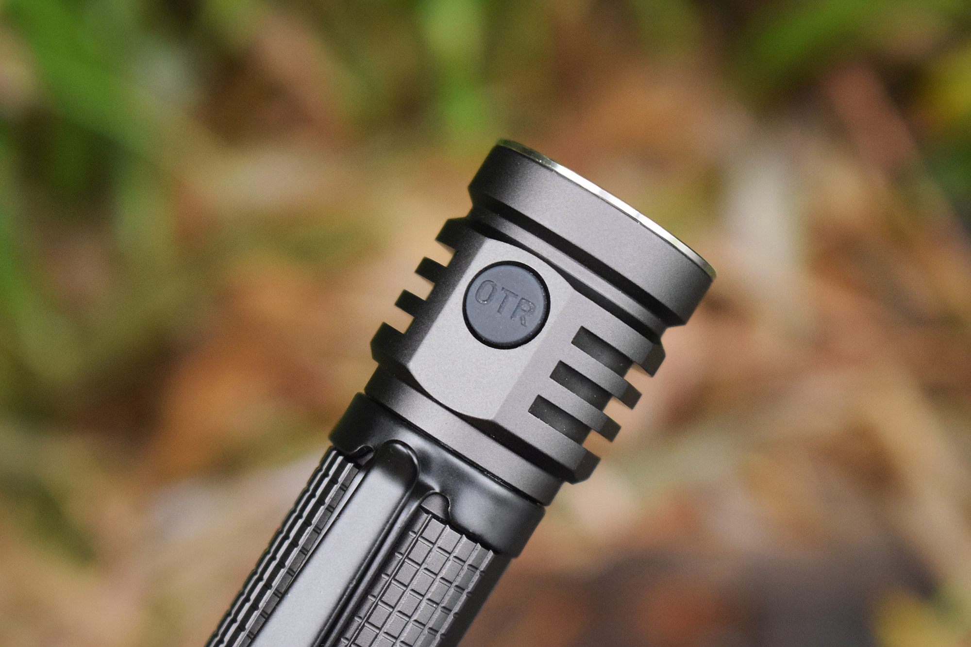 短小精悍实力派！在路上M4KEDC小手电体验