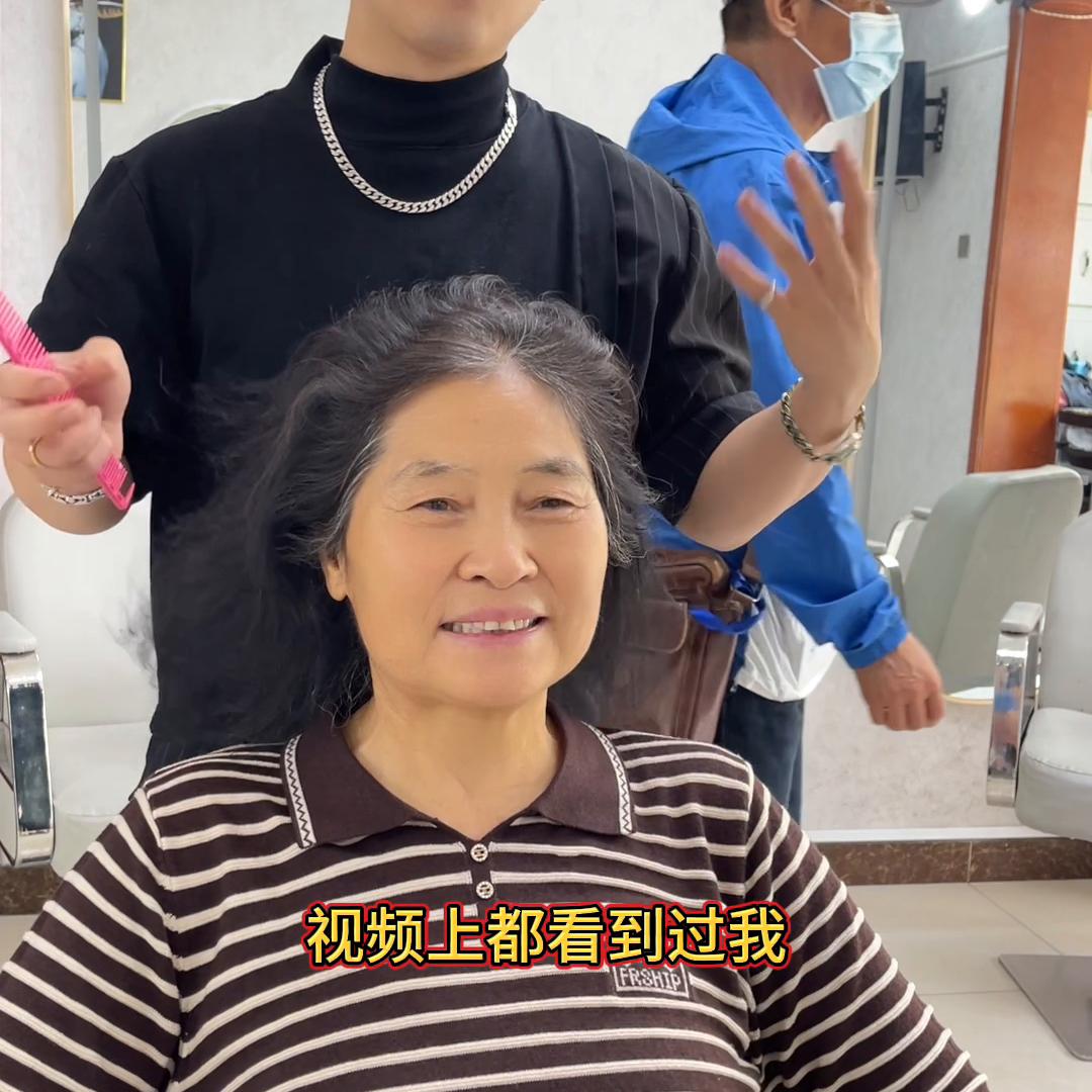 60岁发量少短发型图片,60岁阿姨头发少剪什么发型