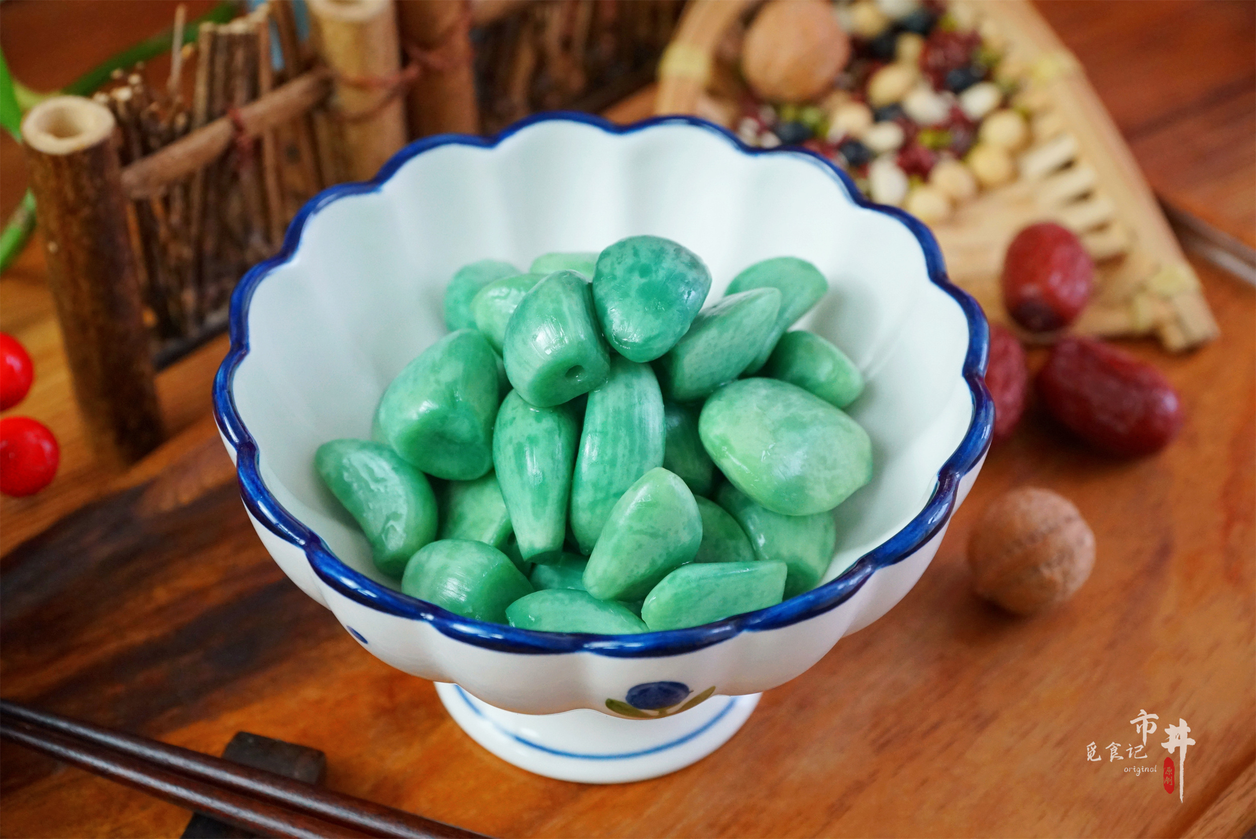 腌腊八蒜不要直接放醋教你小技巧,腌腊八蒜可以直接泡醋里吗