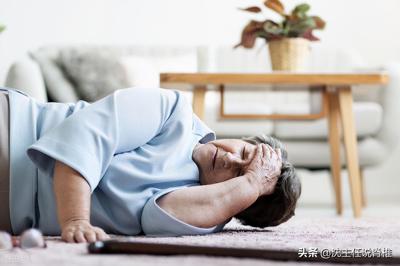 老人摔倒股骨颈骨折最佳治疗方案,老年偏瘫侧股骨颈骨折怎么办