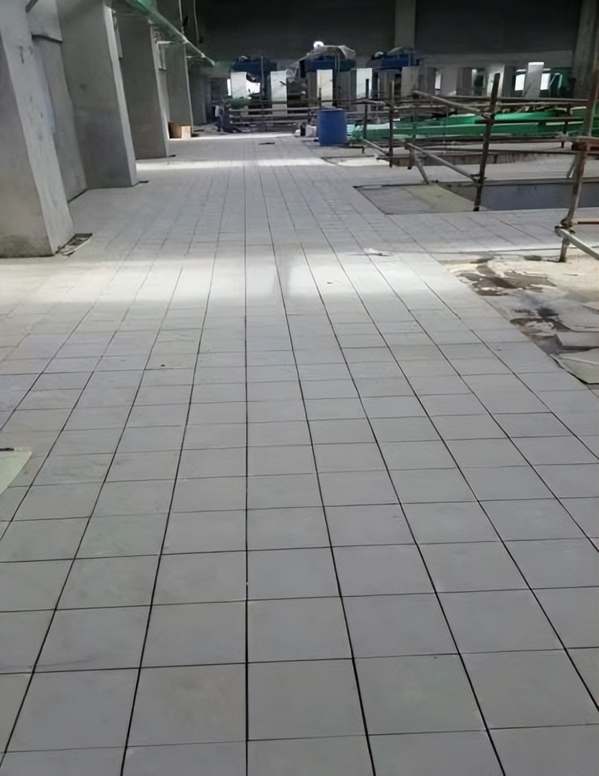 粘耐酸砖下面必须做玻璃钢防腐么,玻璃钢衬里加耐酸砖