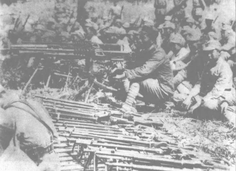 国军参谋长加入新四军，后率部“叛变”被骂汉奸，粟裕：连升三级