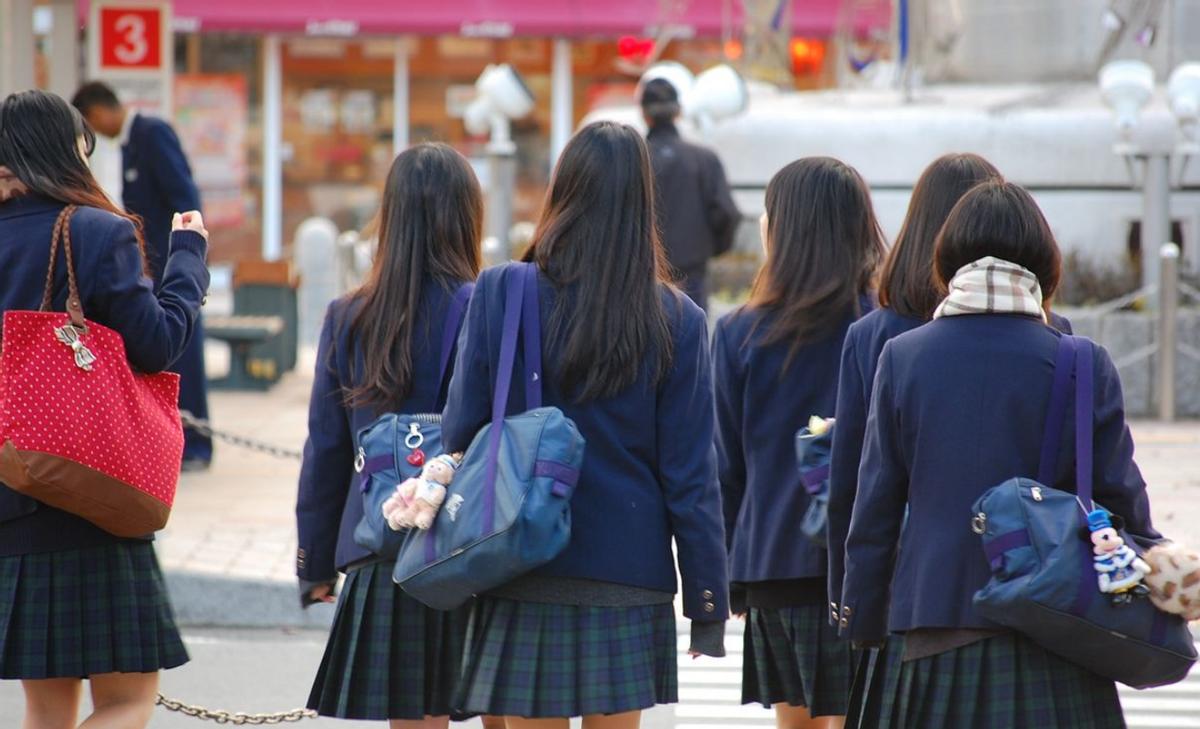 30岁大妈装19岁少女诈骗,57岁装24岁美女诈骗300万