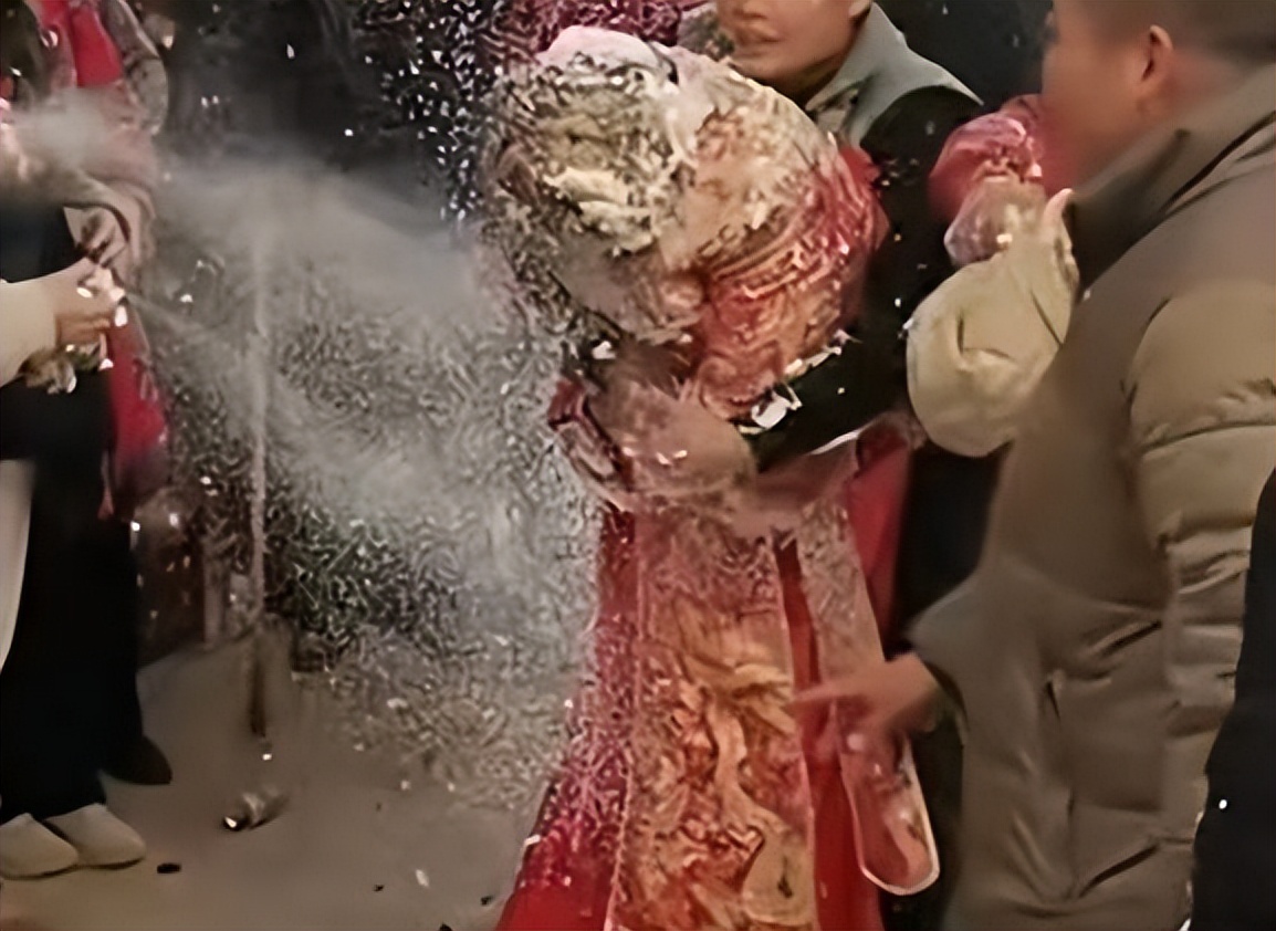 新娘被新郎吻事件,新娘被别人吻事件