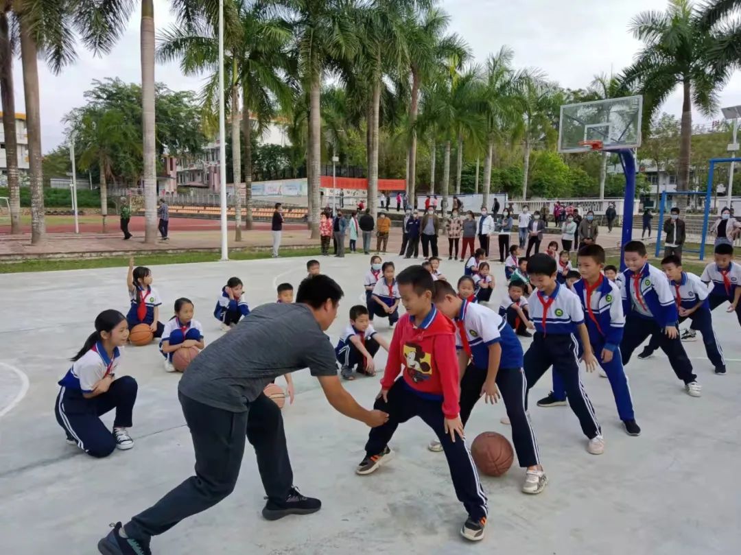 白沙中学校内环境,白沙中学校园环境