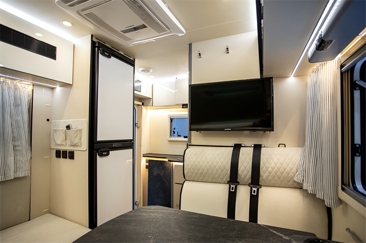 长城炮房车6人版,长城炮房车和b型房车