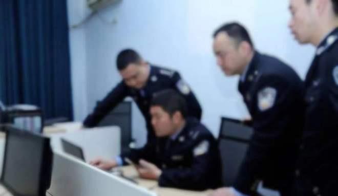 《失犬*藏西**老兵与神秘圣僧的相遇》