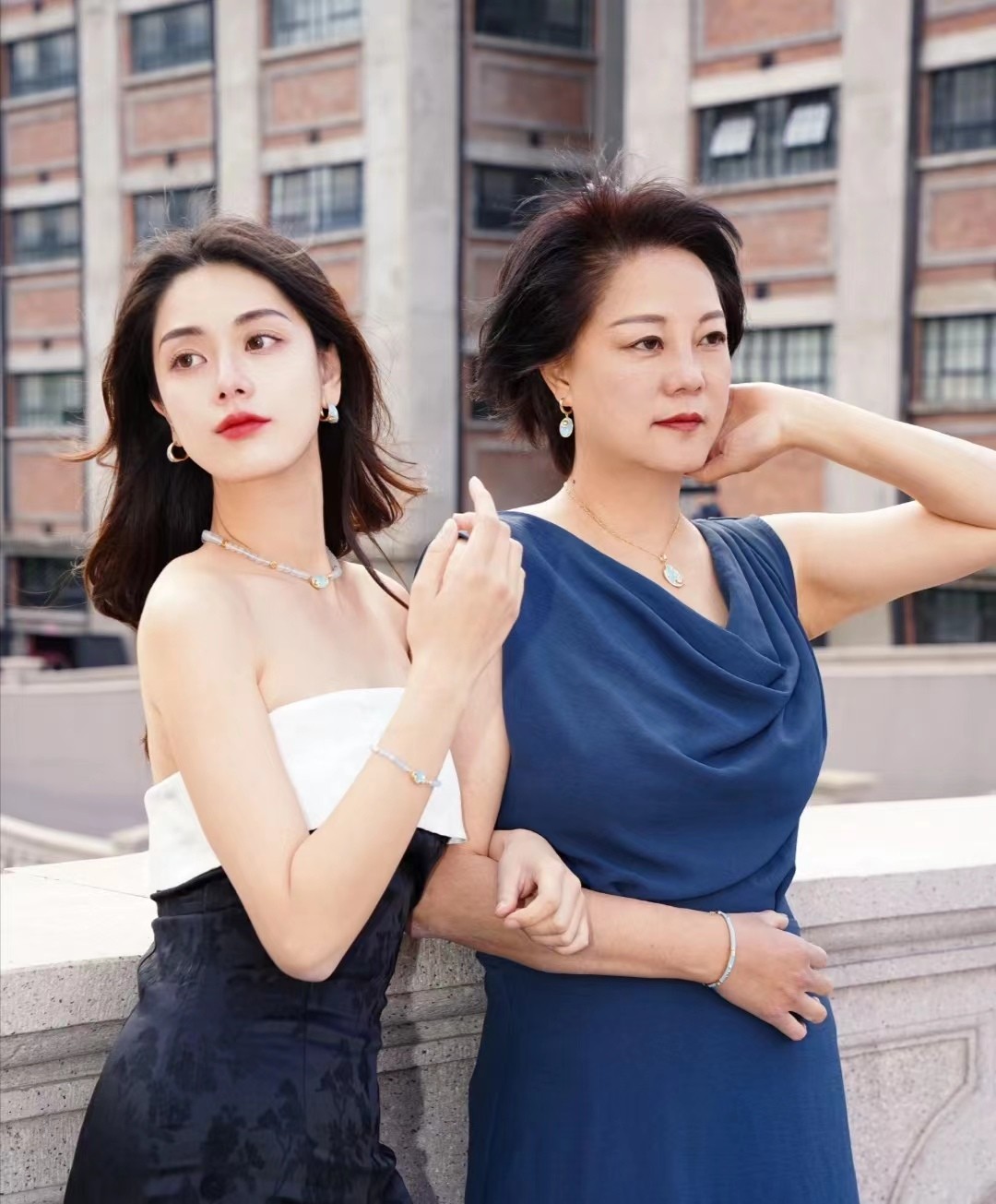 40到50岁的女性适合什么样的发型,适合50岁女人的中长发型