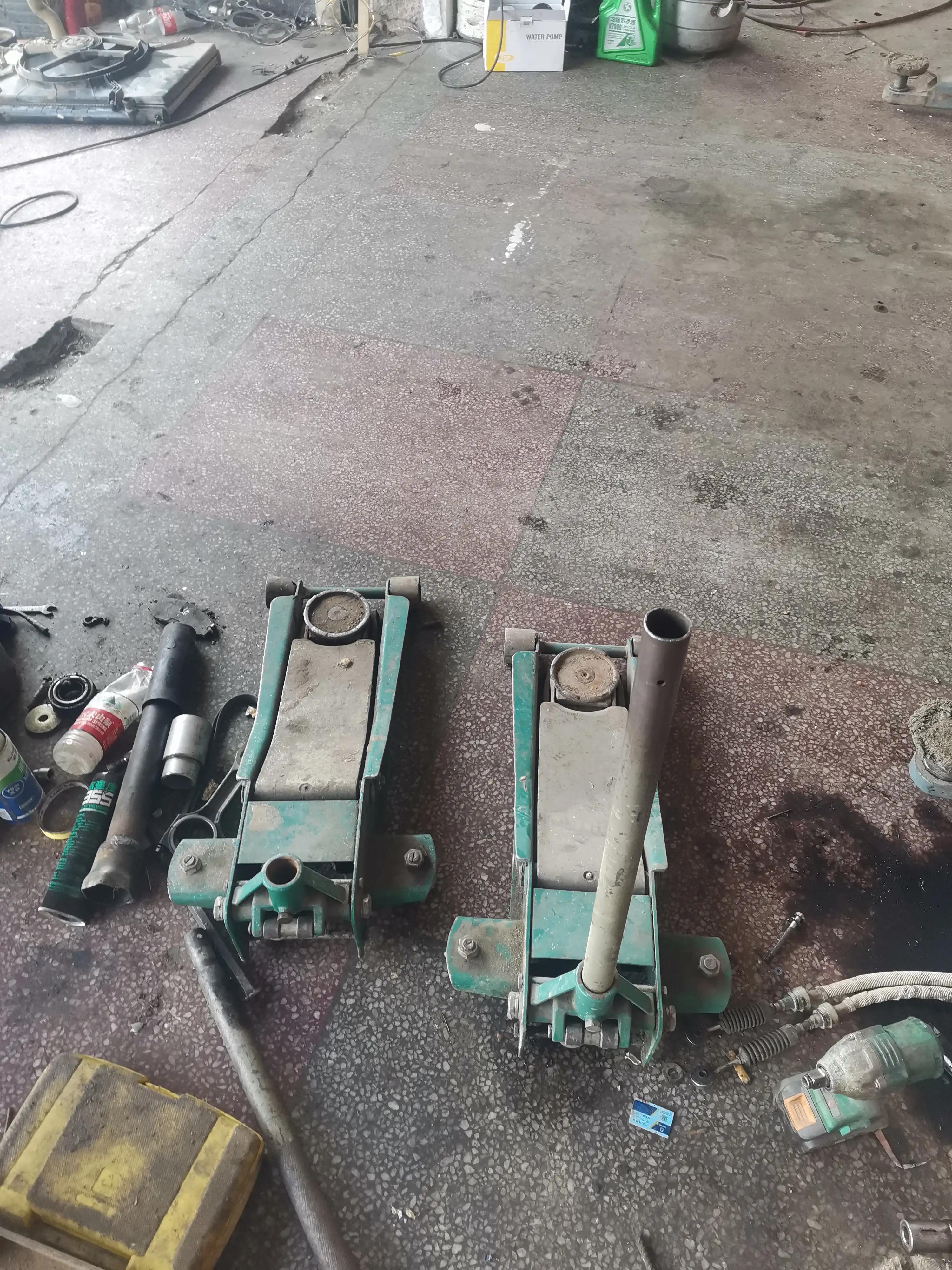 汽车防冻液多了怎么办,汽车冷冻液渗漏是什么原因