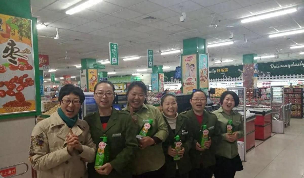 干尽傻事，却年入200亿！河北最“变态”超市，胖东来都服气