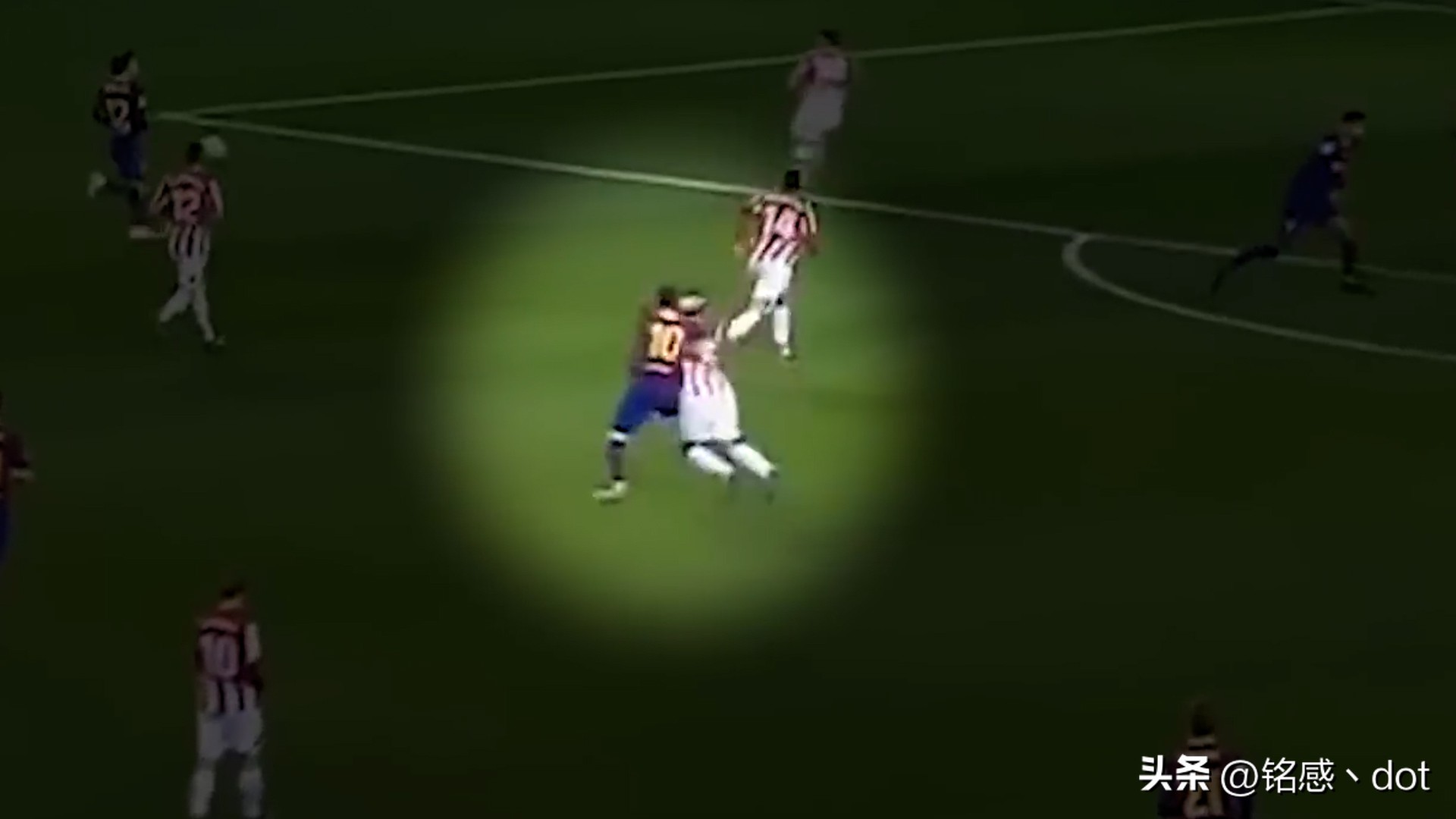 足球星坛巨星梅西的背后故事,球王梅西的传奇足球之路