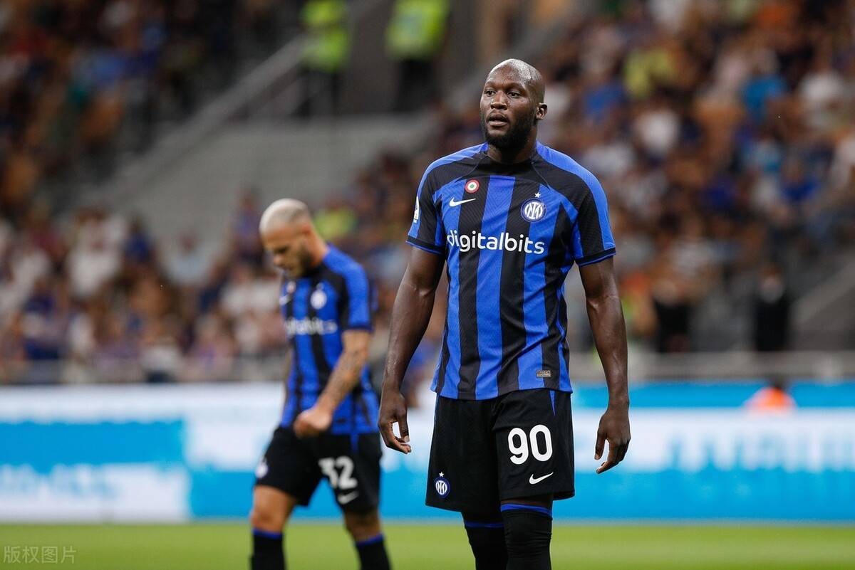 足坛十大神锋哈兰德,足球经典瞬间哈兰德