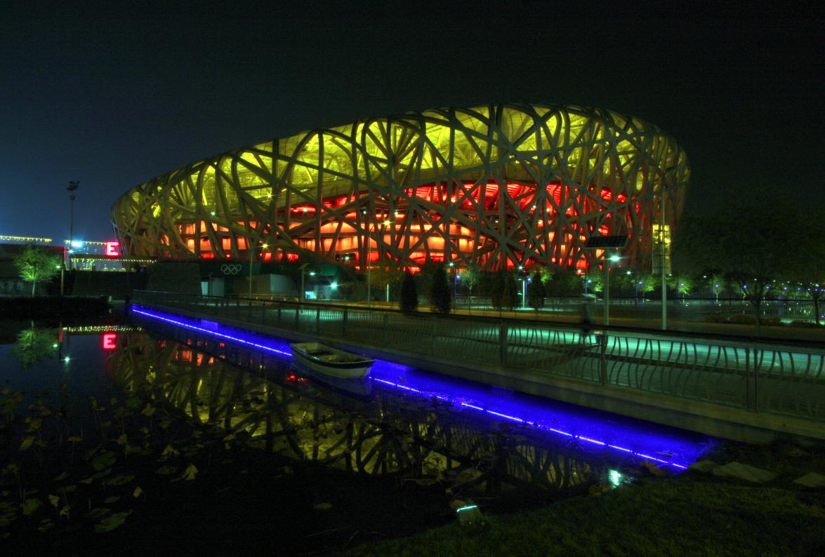 引起热议耗资34亿建造的鸟巢,耗费1.18亿打造的鸟巢