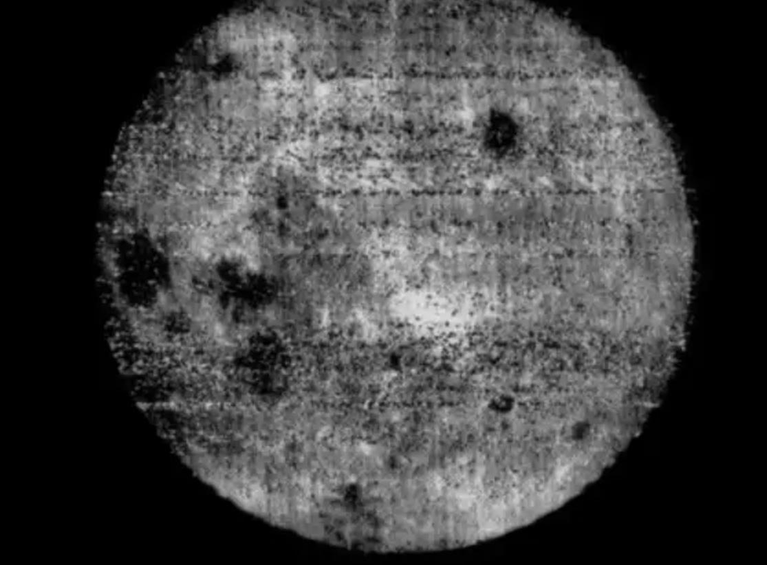 嫦娥四号月球背面有发现外星人吗,嫦娥四号拍到的月球背面珍贵影像