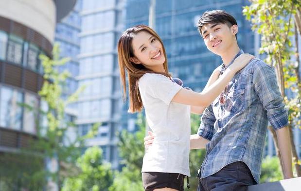 老婆总是刷小视频,女朋友老是被小视频误导