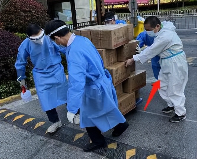 我们一直走在抗疫的路上,小区抗疫情况