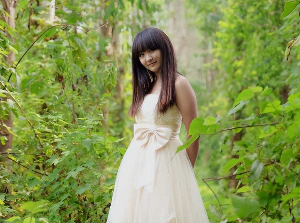 女性尖锐性湿疣最初是肉疙瘩吗,女性尖锐性湿疣身上会长疙瘩么