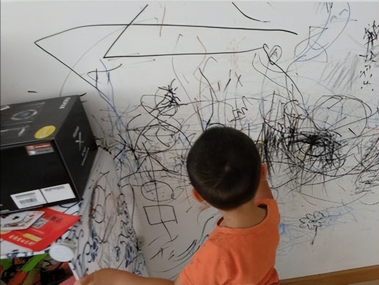 墙上给小孩画脏了怎么去掉,墙上被孩子画得乱七八糟怎么擦掉