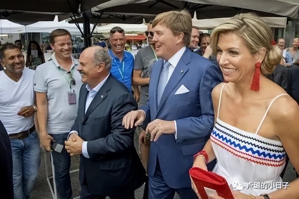 一对耳环价值36万,一对耳环一百万