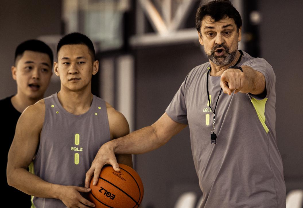 威姆斯出任新疆队教练,威姆斯广东队退役