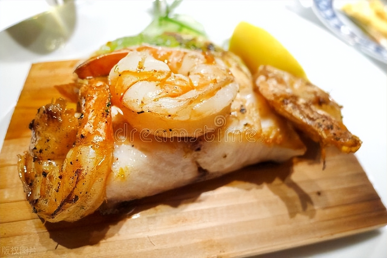 怎么用虾做出几道特别好吃的美食,用虾做一道不长肉的美食