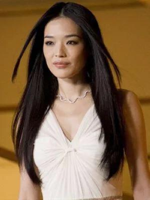 “三级片女神”舒淇：15岁“一脱成名”，40岁结婚，备孕五年