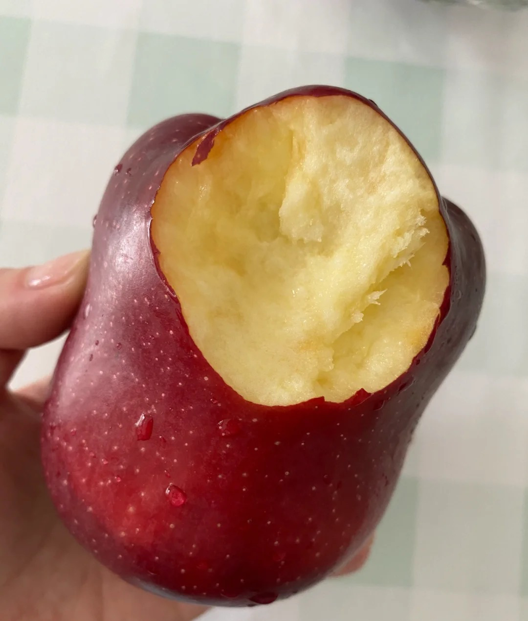 怎么辨别苹果产地,苹果的产地如何分辨