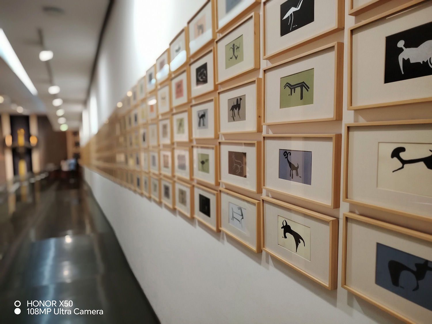 荣耀x50录像自拍镜像,荣耀x50拍照有潜望式长焦吗