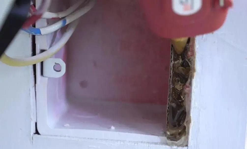 墙上插座松动,墙上的插座孔松动怎么办