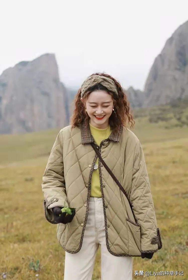 冬天穿什么长款外套保暖又时尚,秋冬厚外套这样选保暖又好看