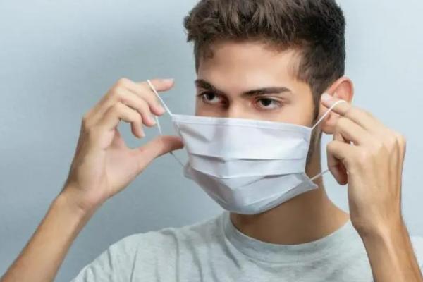 在中国生活8年的美国佬，回国后有多崩溃？连夜买机票回中国