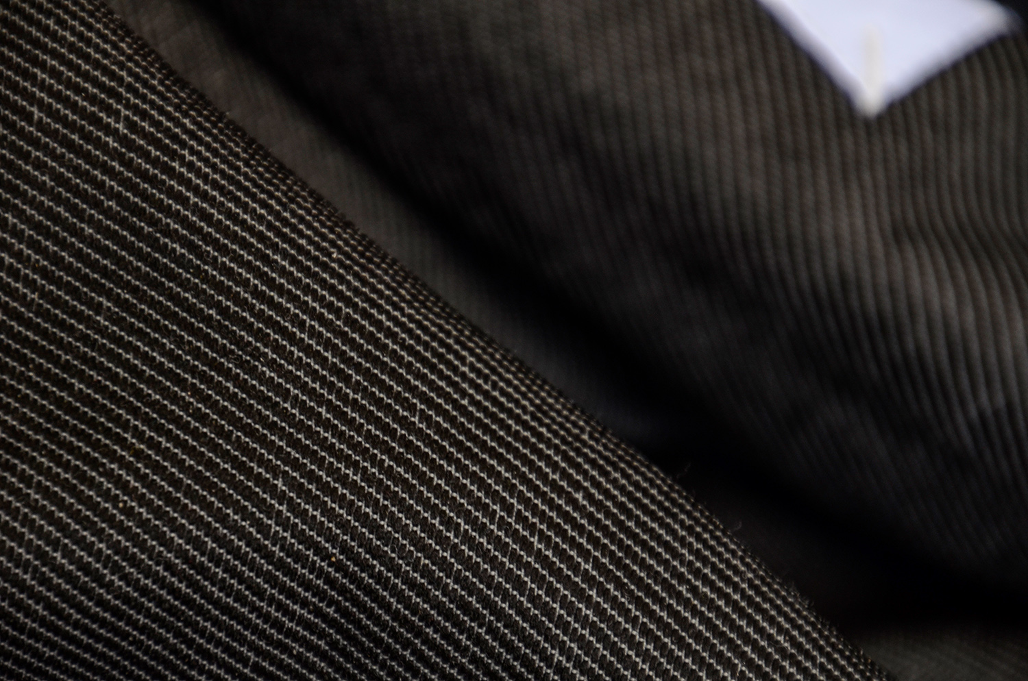 冷风、湿热、油污、真菌统统被吸走：单导黑洞夹克