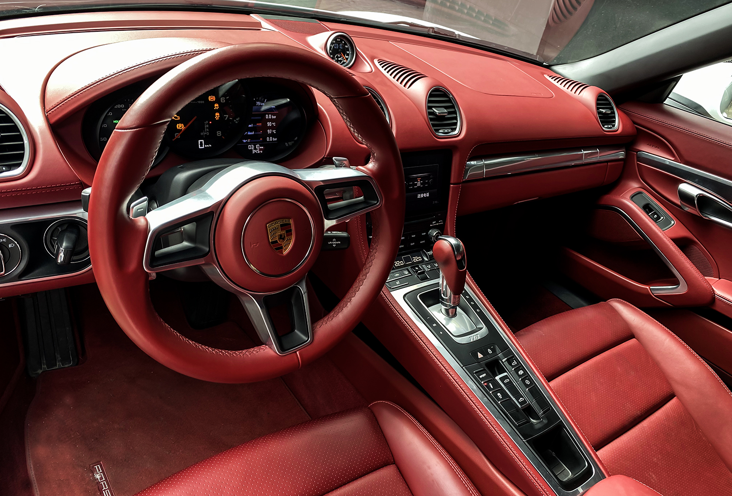 旅游哪里可以租跑车的,国内旅游租跑车