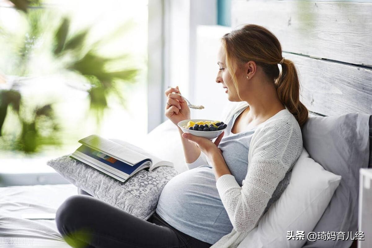怀孕初期要吃营养药吗,怀孕初期还需要喝奶粉补充营养吗