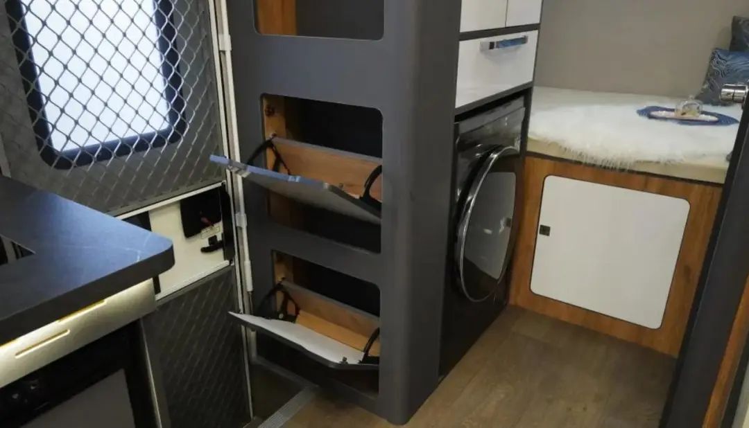 2020年上海房车展之轻卡房车,海角7号最新款双拓展房车