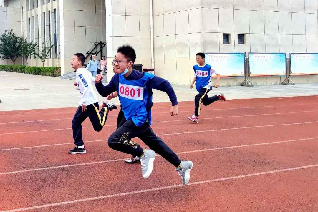 泰州中小学足球联赛,泰州智堡实验学校校运会接力赛