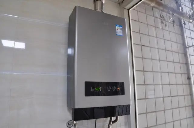 想装燃气热水器，我劝你提*考前**虑这7个问题！