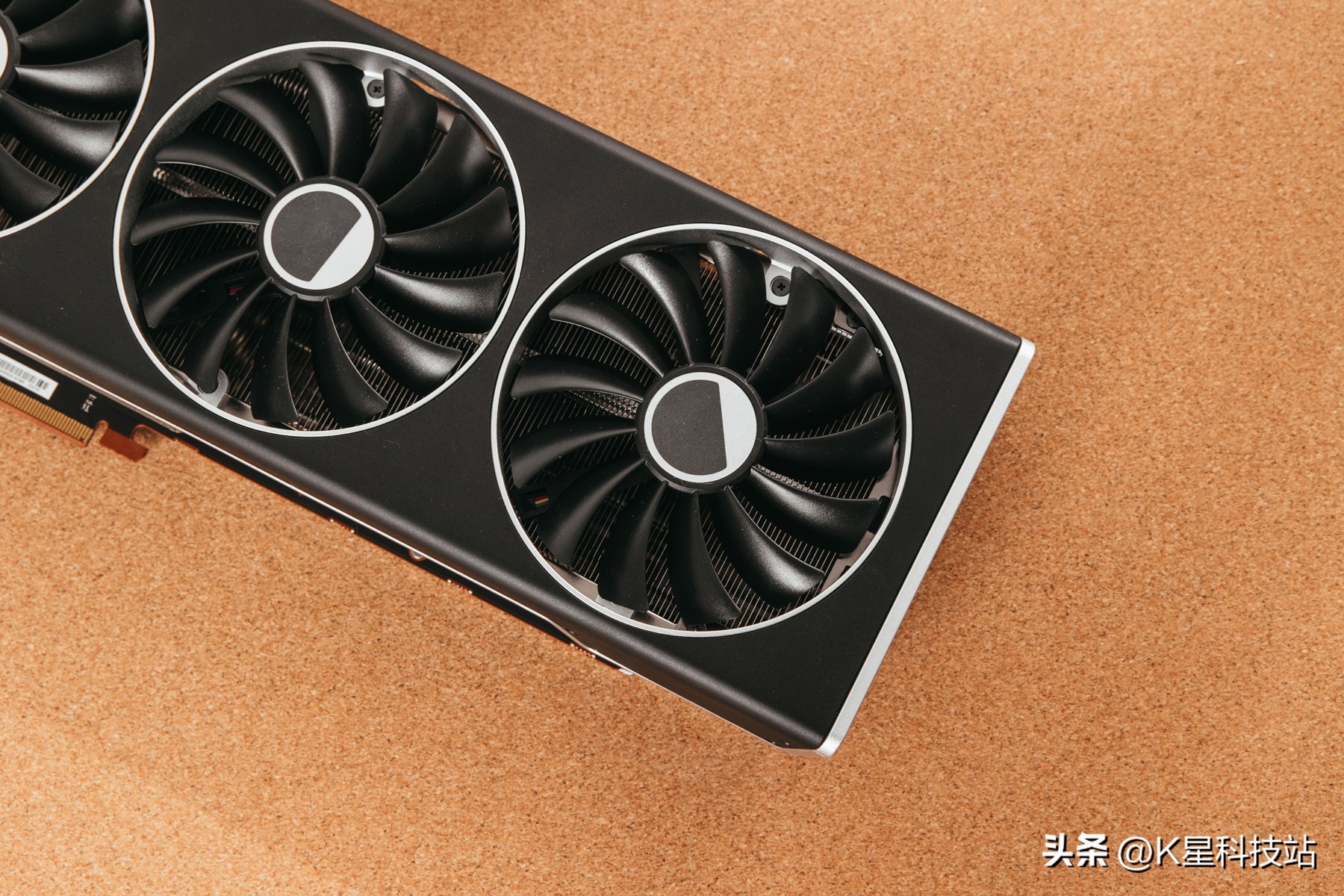 华硕x670e-egaming开箱评测,华硕x670e怎么选择