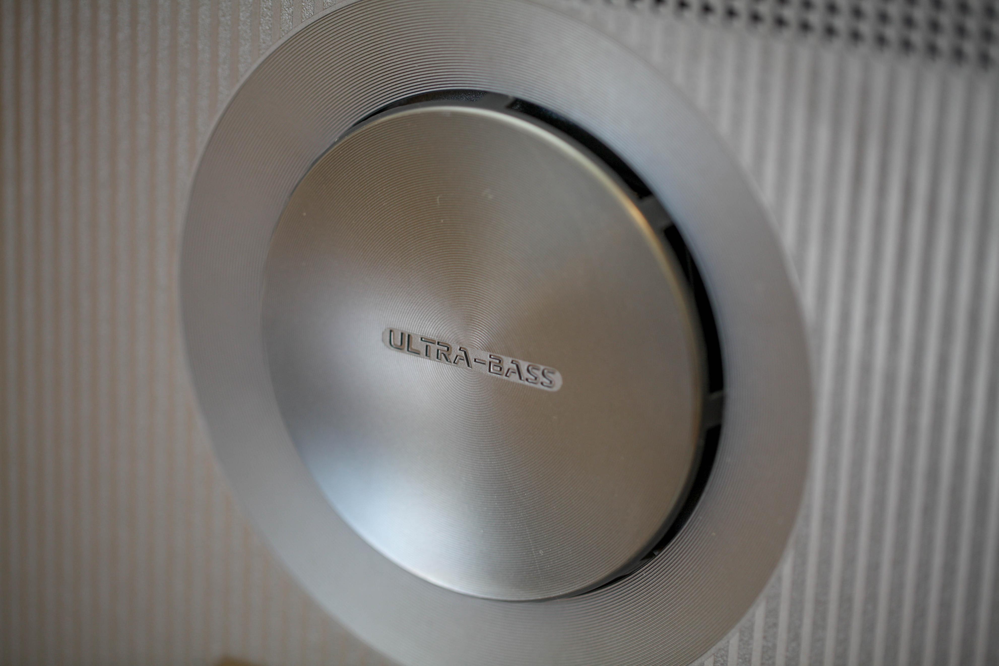 文能追剧刷大片，武能模拟玩赛车——雷鸟鹏7MAX游戏电视入手记