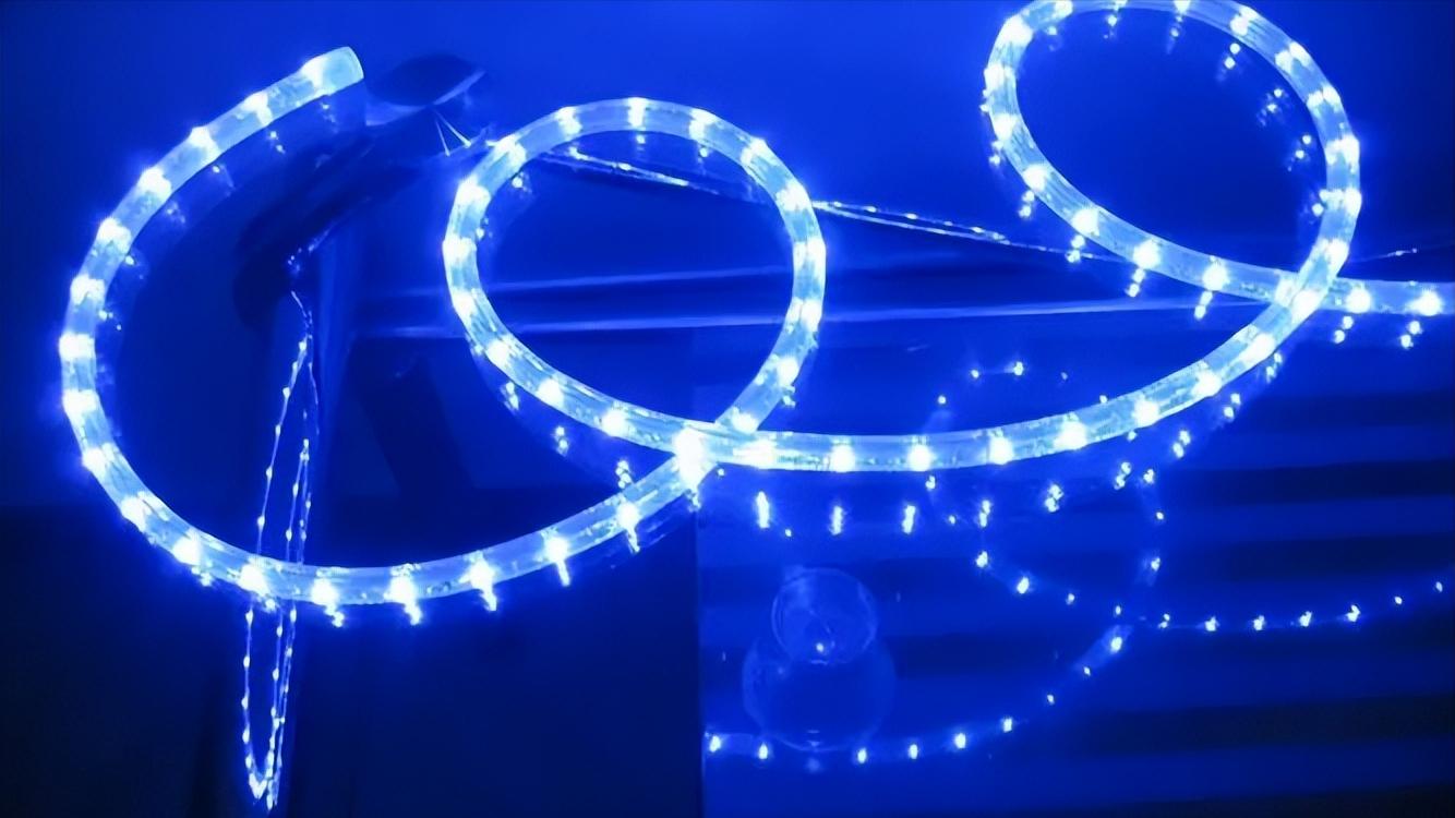 常见的灯有哪种,目前最流行的大灯是什么灯