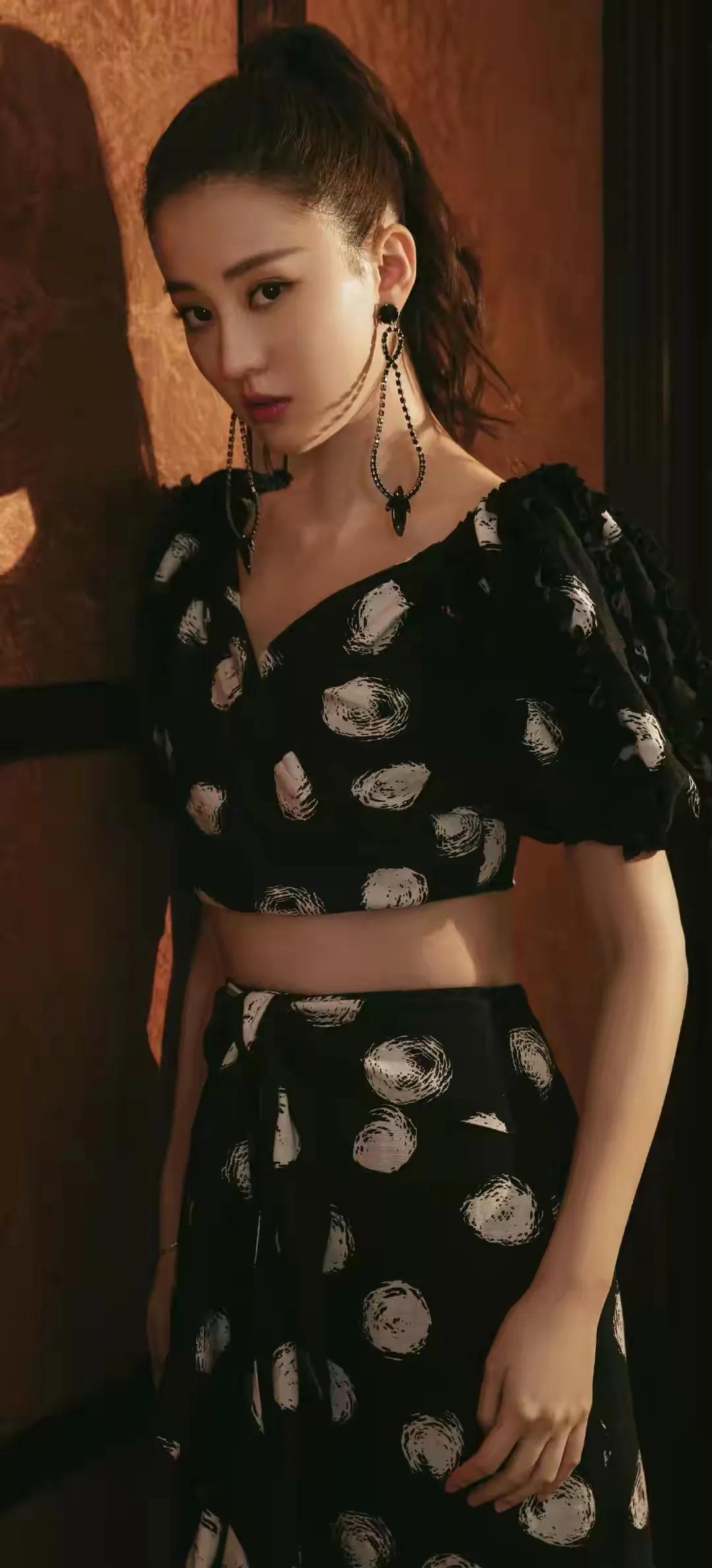 涔旀楂樻竻鍐欑湡鍥鹃泦,涔旀娓呮柊鐧借鍐欑湡