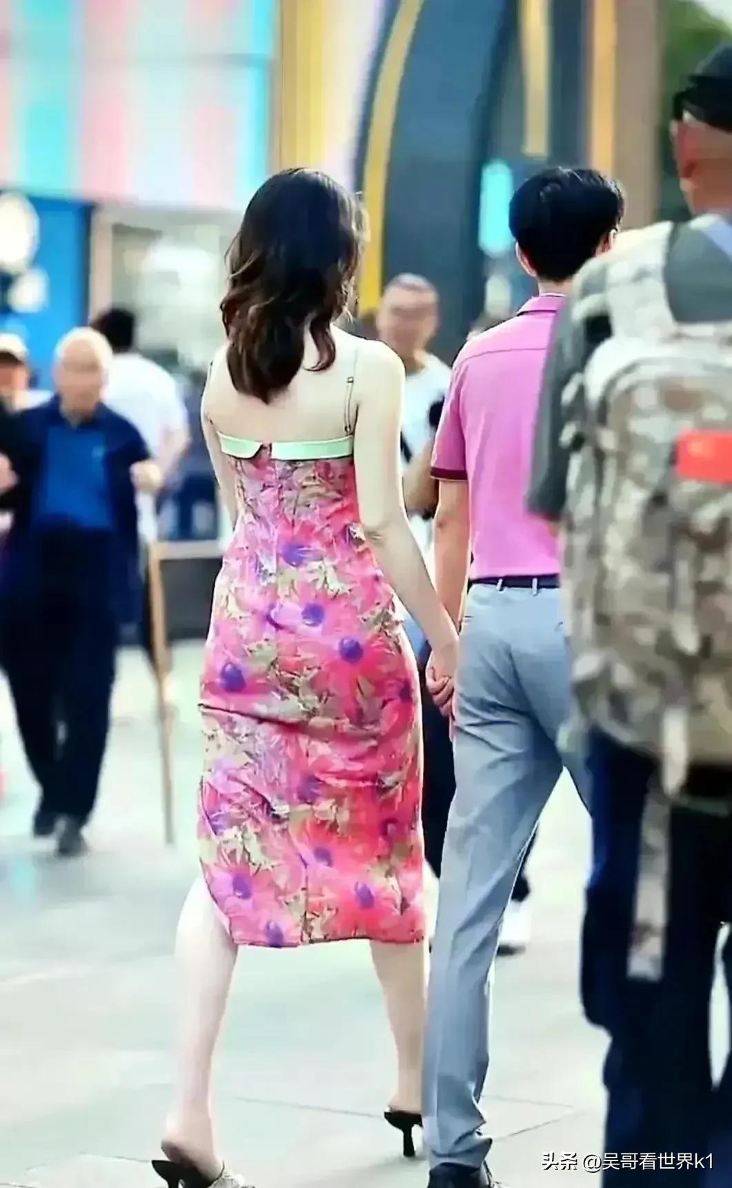 国企高管牵手美女小三，街头演绎现实版《成都》